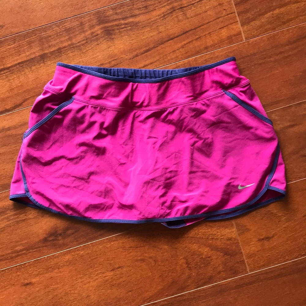 Fuscia Nike Tennis//Golf Skort. Size Medium.